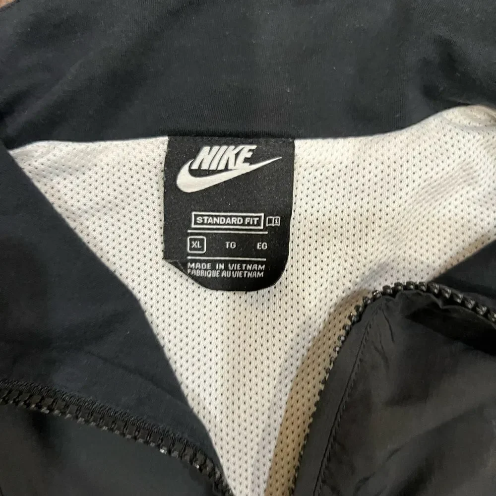 Nike pullover youth XL